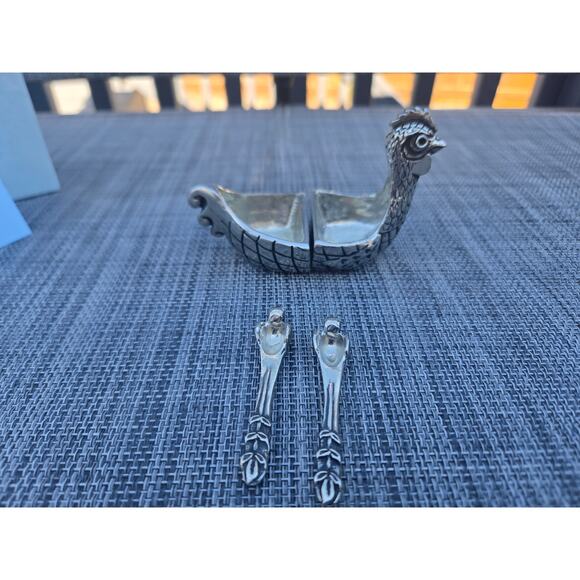 Metal Morphosis By Kaycee Binns Pewter Chicken Salt & Pepper Holder Spoons - Picture 5 of 14